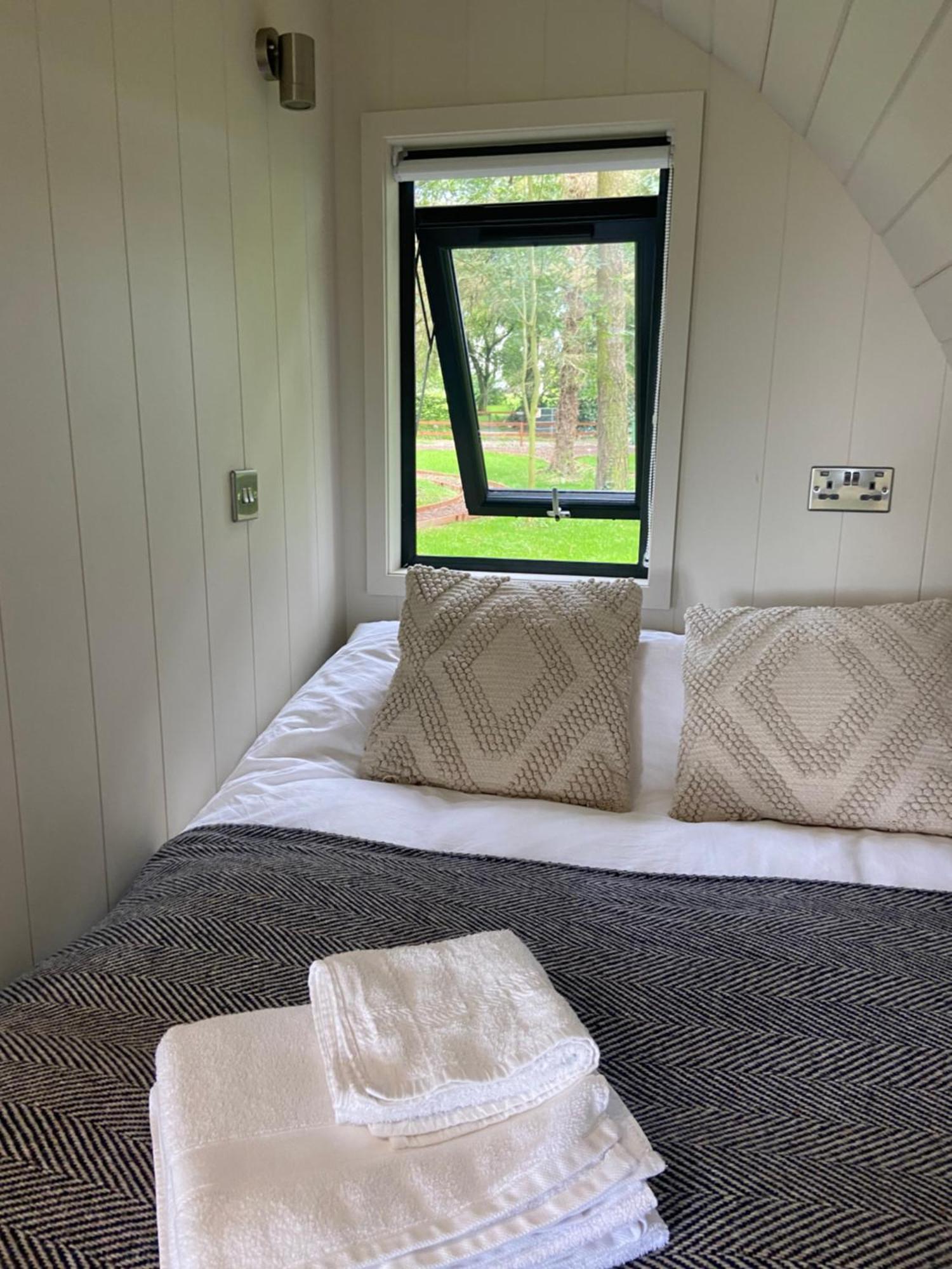 Kildare Countryside Pods Vila Exterior foto